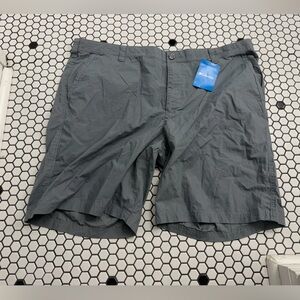 NWT Columbia Men's Charcoal Flat Front Shorts size 44 10 inch